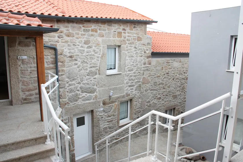 Standard Caetana Courtyard - Image 1