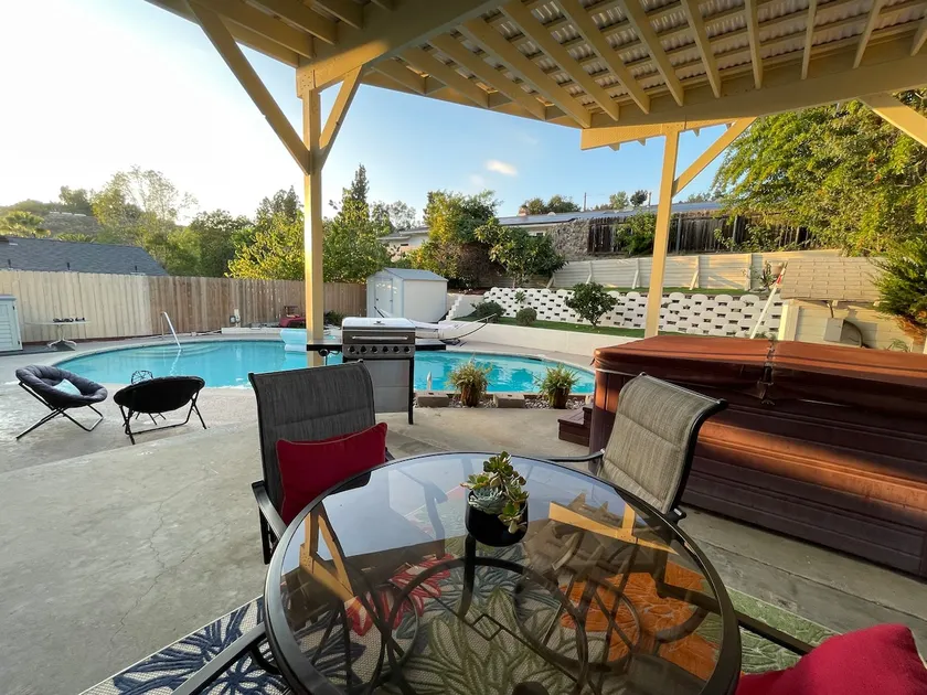 Cozy Home by SDSU - 8ft deep heated pool+hot tub - Image 1