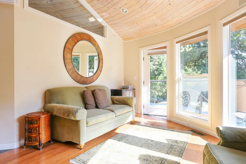 Unusual California Cottage for Rent in San Rafael with Views of San Francisco Bay - Image 1