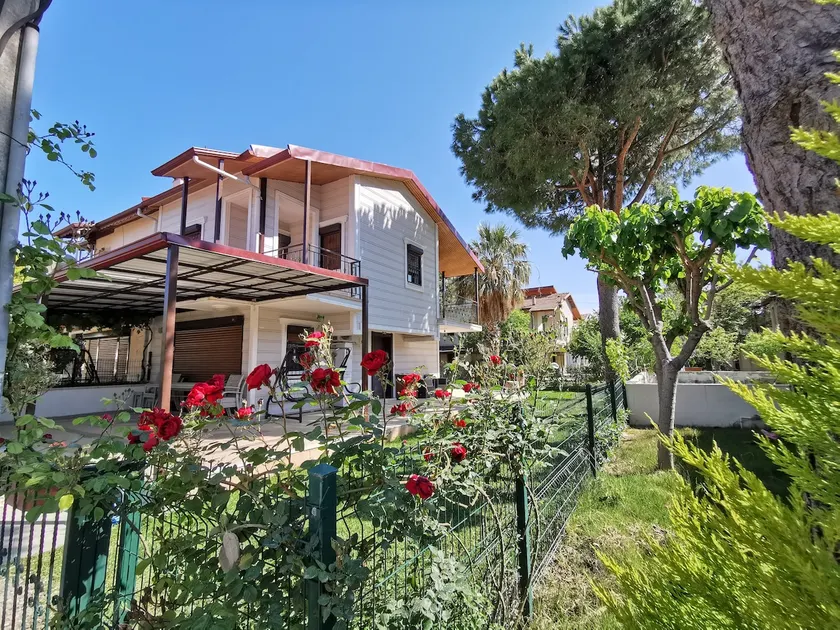Cheerful 3 bedroom summer house 100m to the beach. - Image 1