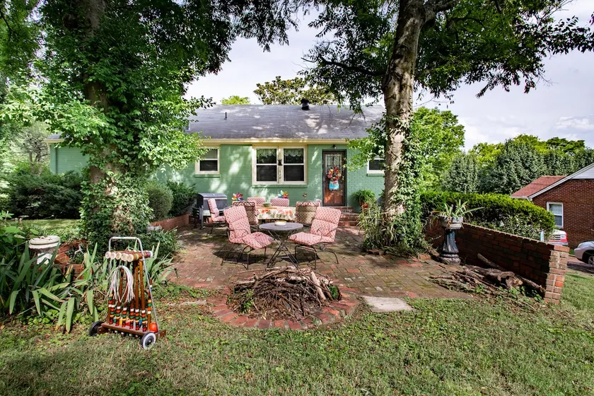 5* Cutie Has It All! Just Bring Family & Friends! - Image 1