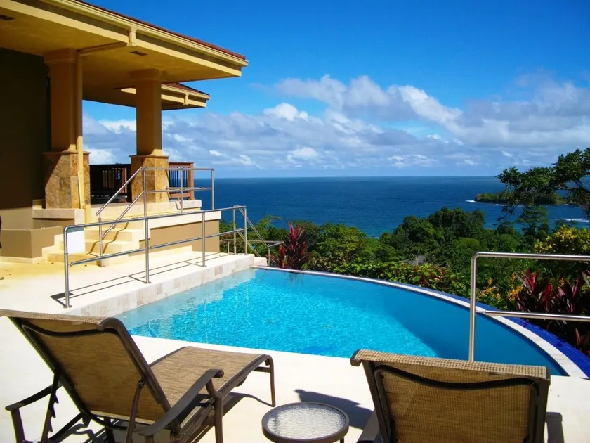 2 bedroom Luxury Villa Ocean View - Image 1