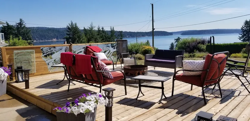 Clean, Warm, Cozy 1 Bedroom Suite with Ocean View - Image 1