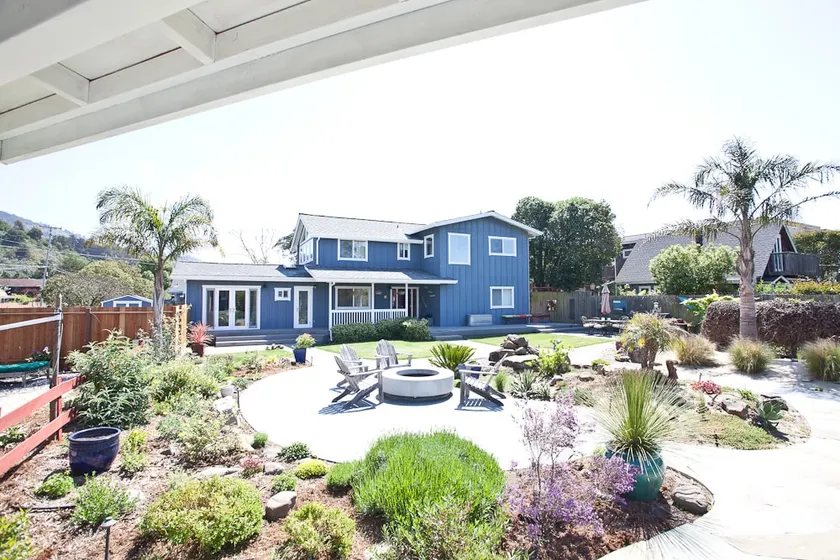 Updated & Peaceful Beach Retreat - Image 1
