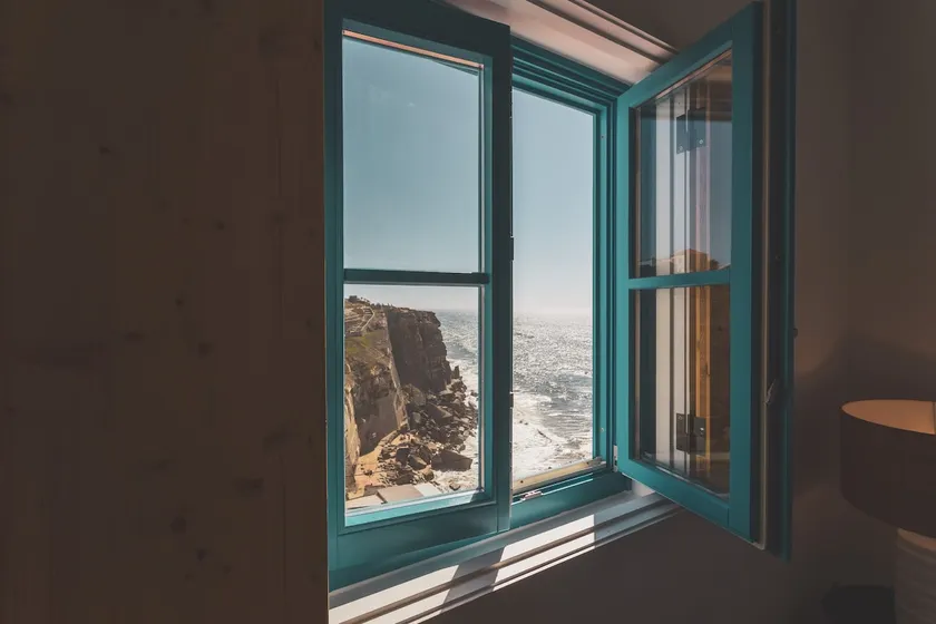 Life is better with a beachfront - Azenhas do Mar - Image 1