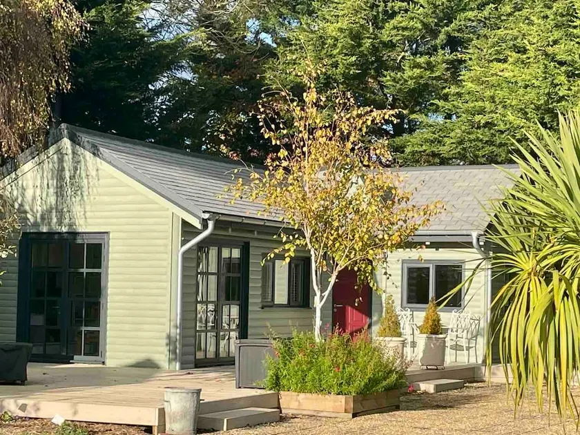 Lodge with privacy in Sarratt - Image 1