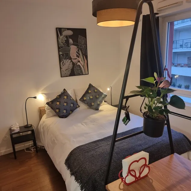 Lyon Montchat Villeurbanne Air-conditioned studio and parking - Image 1
