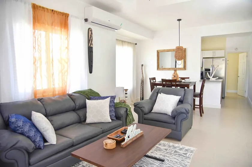 Modern 2 Bedroom Retreat, Private Gazebo, Pool, Gym & Starlink WiFi - Image 1