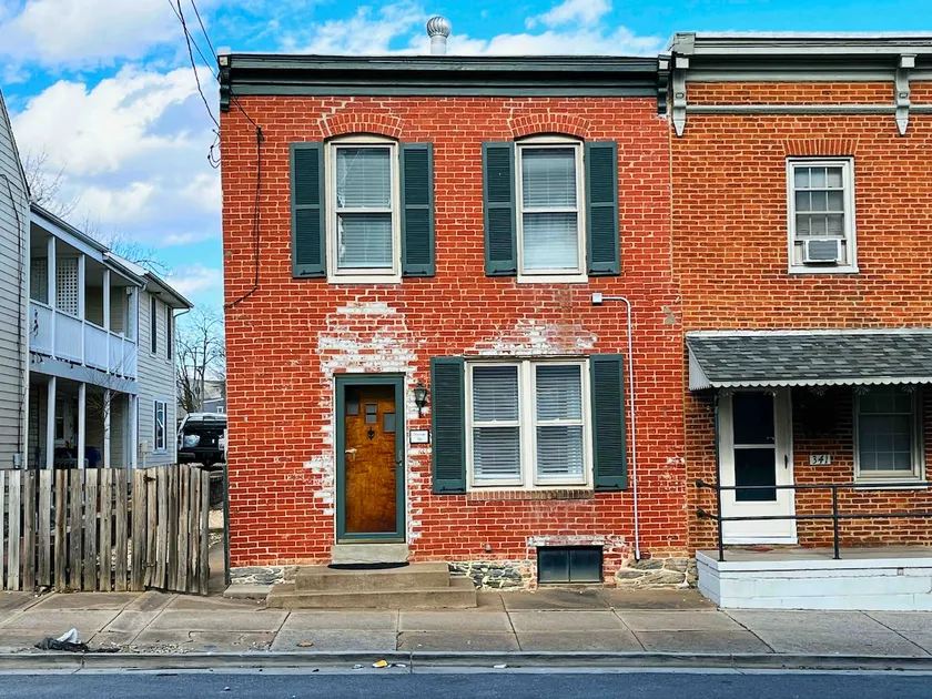 Creekside Townhouse! Downtown Frederick Patrick St - Image 1
