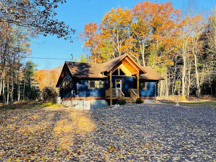 The Blue Heron is a private cabin - Image 1