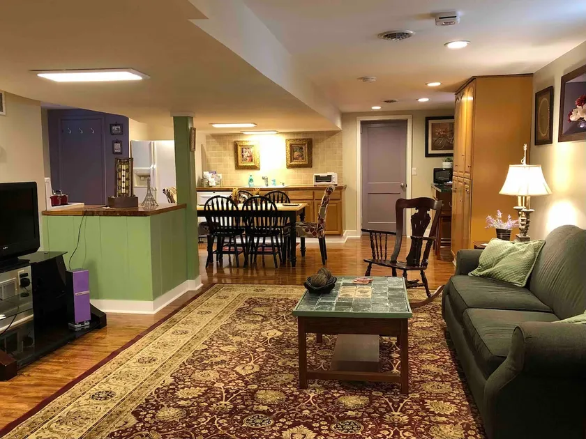 1 Bdrm Apartment 1 Block from Downtown Lewisburg - Image 1
