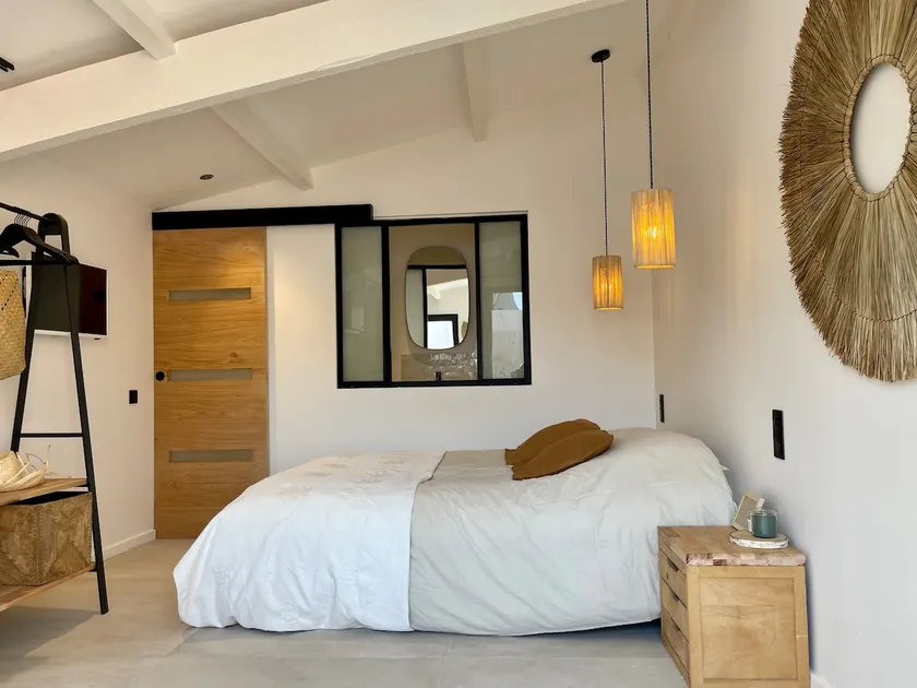Large renovated studio, with patio, heart of the village - Image 1
