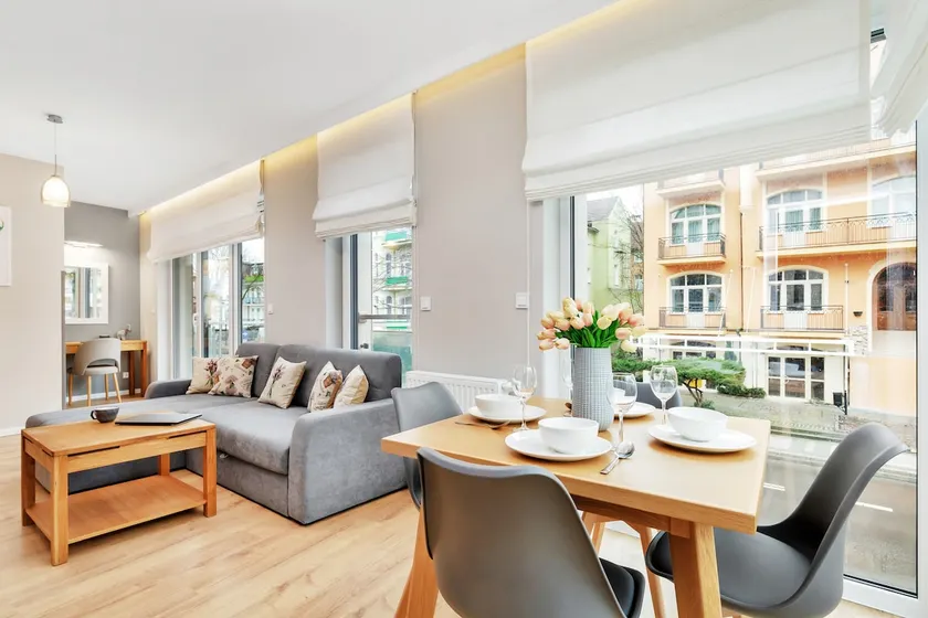 Modern Apartment | Balcony, Parking, Workspace - Image 1