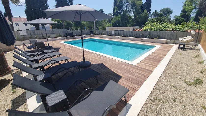 A3- Apartmani Mestrovic with heated swiming pool - Image 1