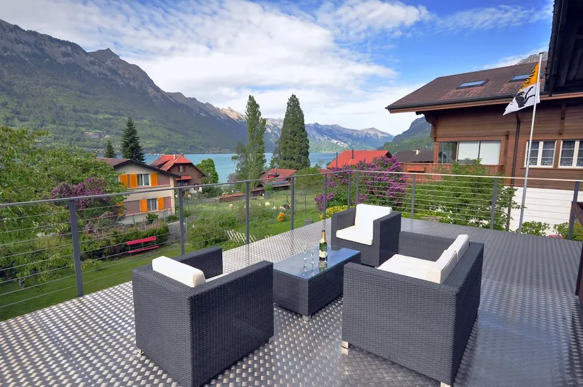 Lake View Chalet - Image 1