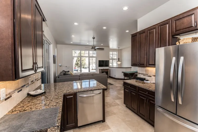 Spacious mountain-modern home near downtown! #0460 - Image 1