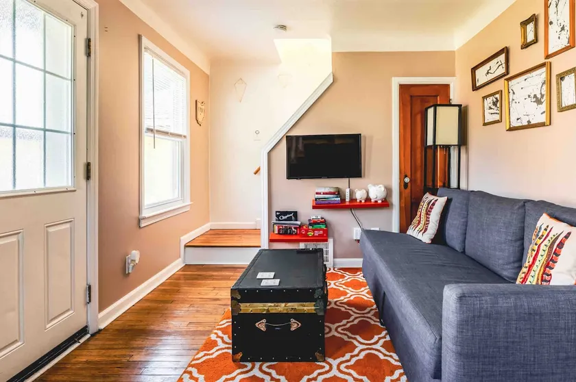 Cozy Cottage|Remote-Work Ready|Private Lawn - Image 1