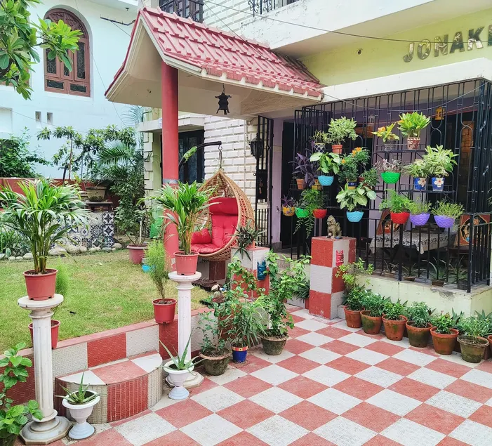 Tranquil Boutiqu Apartment by Calcutta Rustic - Image 1