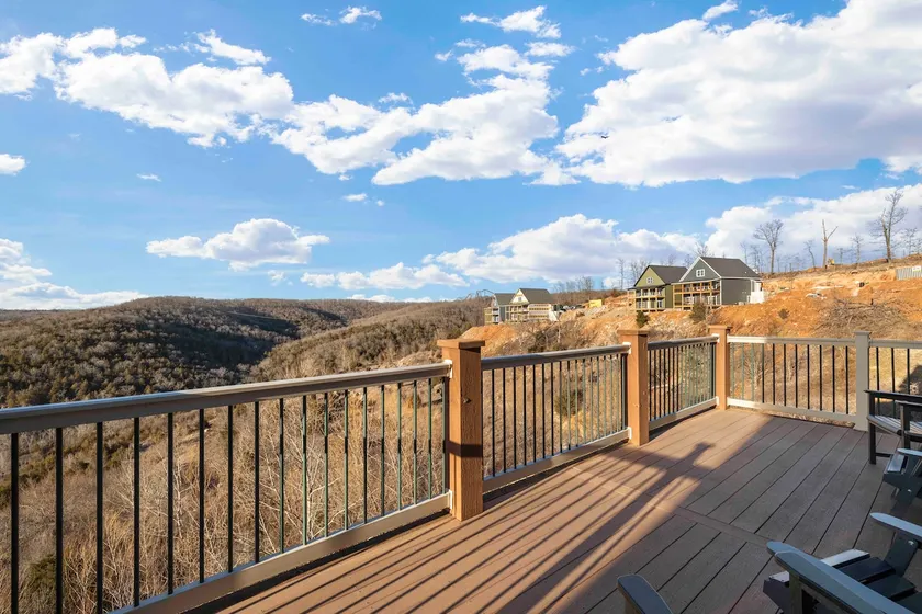 Panoramic Penthouse at SDC - Image 1