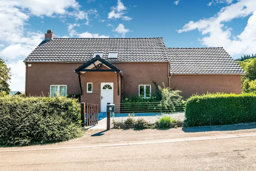 Holiday Home in Treignes for 9 Person - Image 1