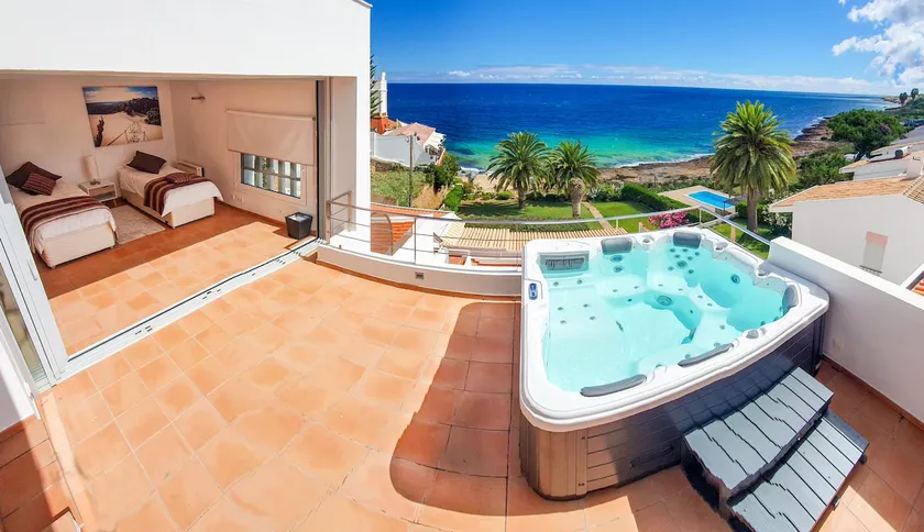 The Fantastic Beach House of Luz - Image 1