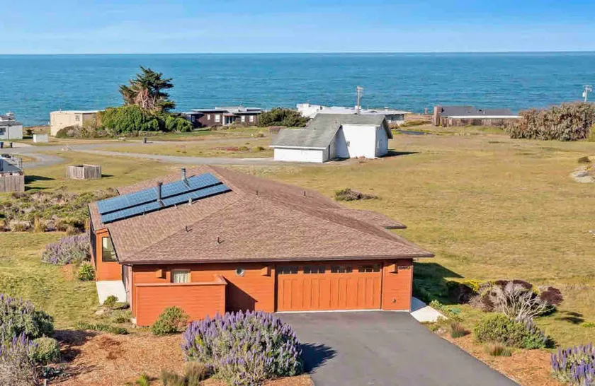 Ocean view, Beach getaway - Image 1