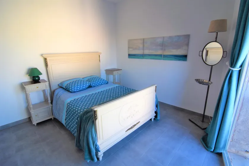 Rue Noilly Flat - Image 1