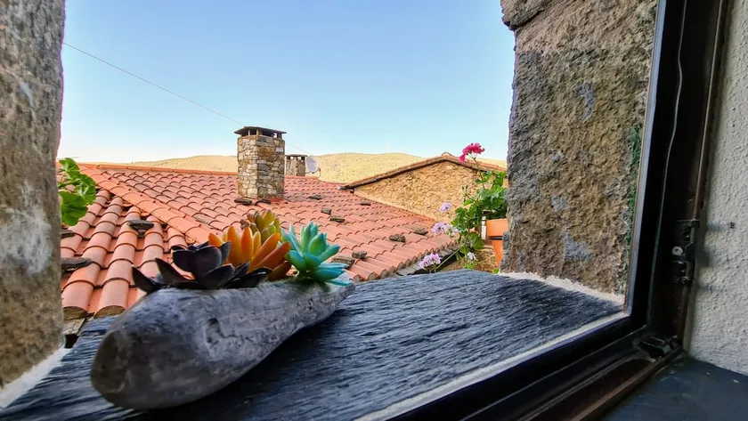 Casa Catraia Gondramaz no Pulmão da Serra da Lousã - Image 1