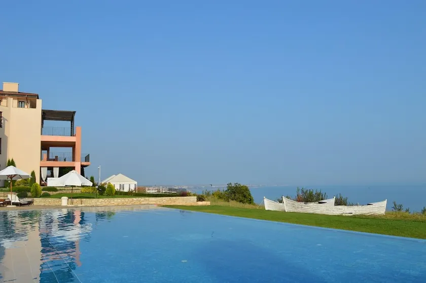 Sea Bay View Apartment - Image 1