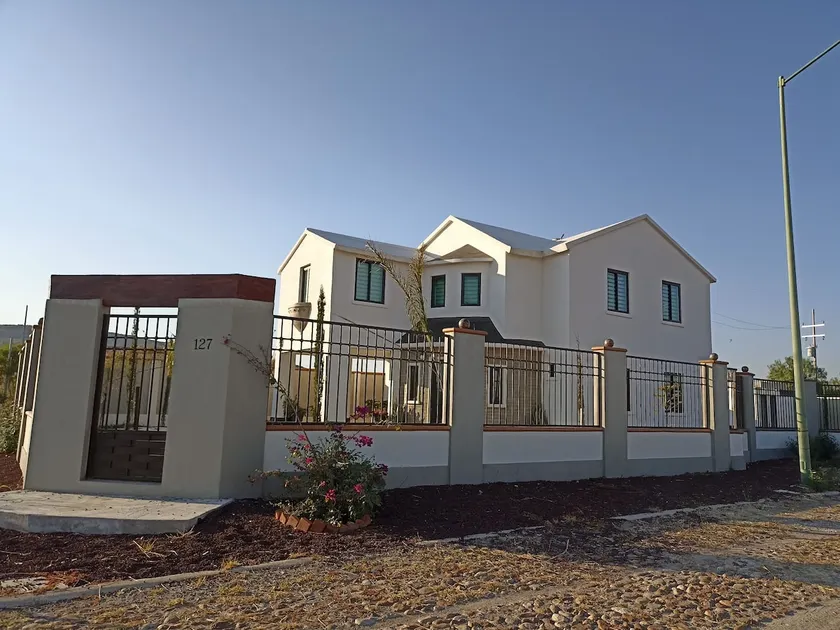 Cheerful cottage with a pool # - Image 1