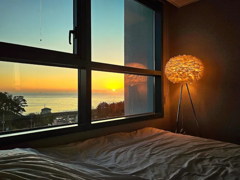 Donghae Stay for you # Panoramic Ocean View #MukhoWeLove # Styler # Netflix - Image 1