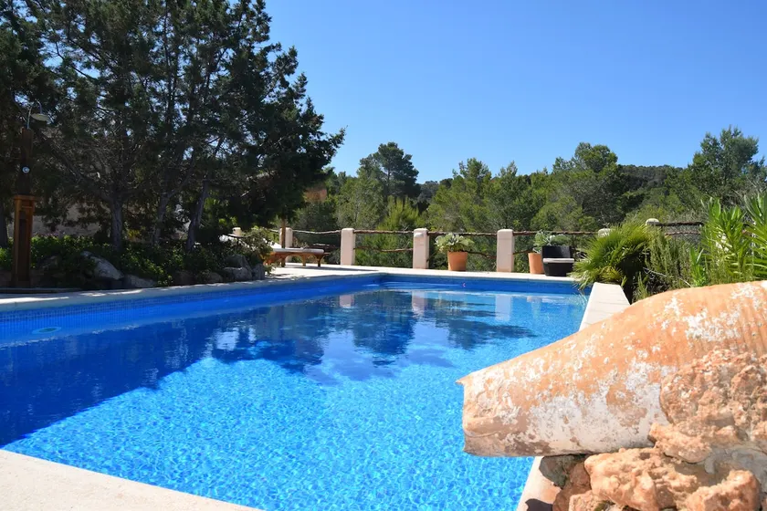 Fondal House: Spectacular views and nature - Image 1