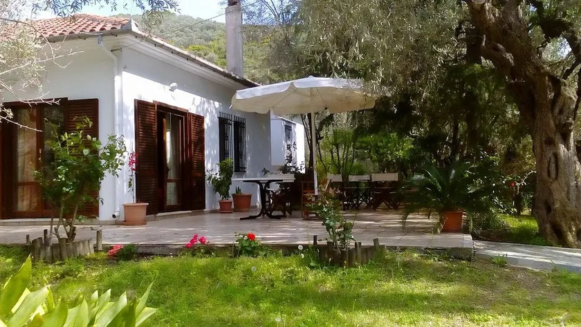 Villa Abovos - Image 1