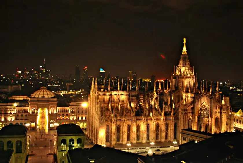 DOWNTOWN**** CityCentre Duomo - REAL SANITIZED - Image 1