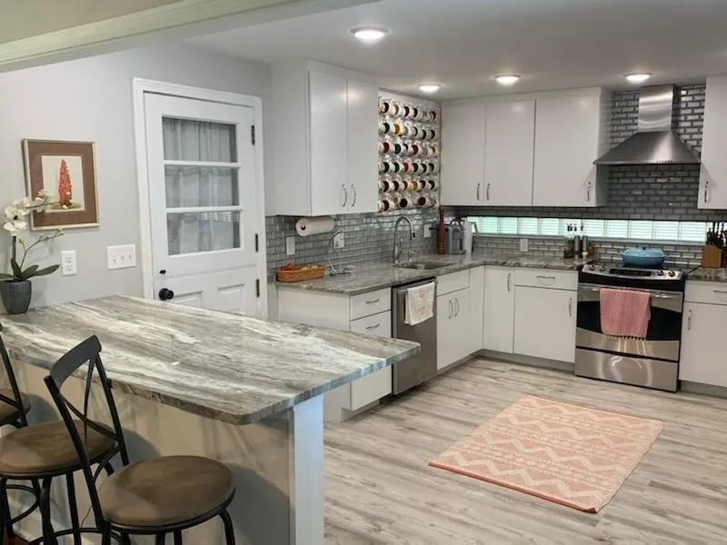 Midcentury Modern home w/Hot Tub (2 mi to Falls) - Image 1