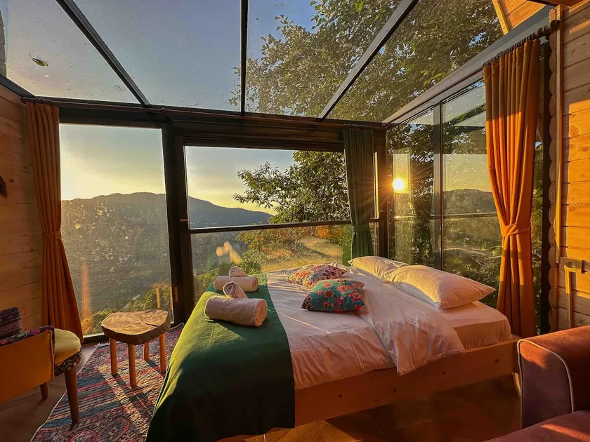 Fullglass bungalow - Image 1