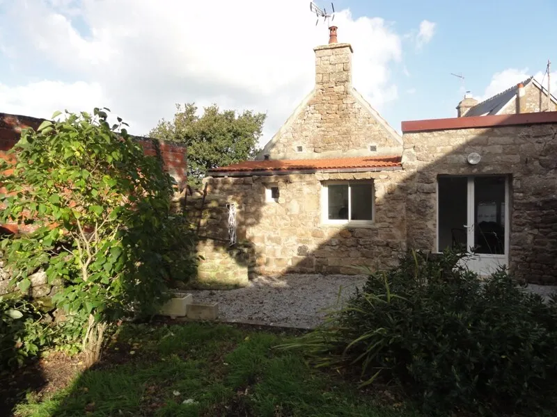 D Day Guest House - Image 1