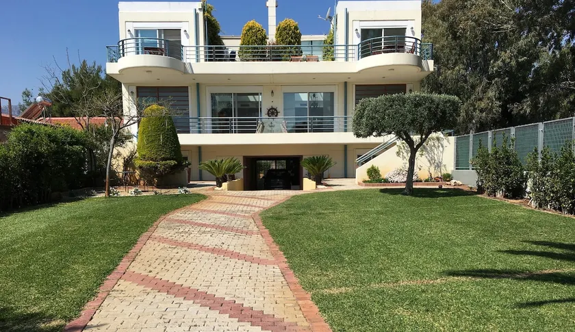Beachfront Villa with central HVAC and elevator! - Image 1