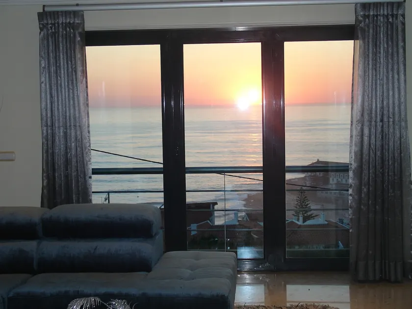 Luxus-Wohnung mit Blick auf das Meer, Kinderspielplatz und Pool - Image 1