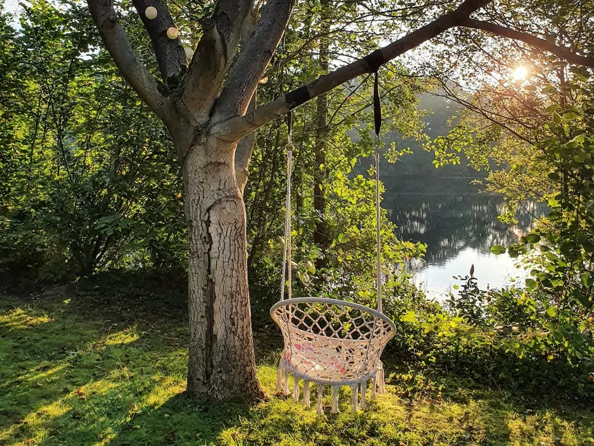 Idyllic house with 85 sqm of living space right on the lake with optional hot tub - Image 1