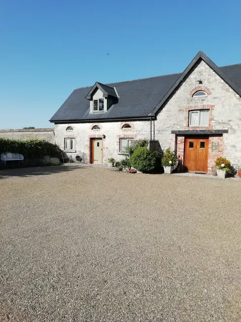 Adare Courtyard Selfcatering apt. - Image 1