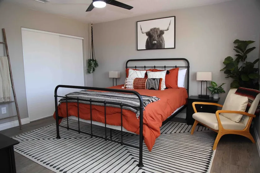 ~Private Stargazing Escape~ 3BR Home • Sleeps 7-8 - Image 1