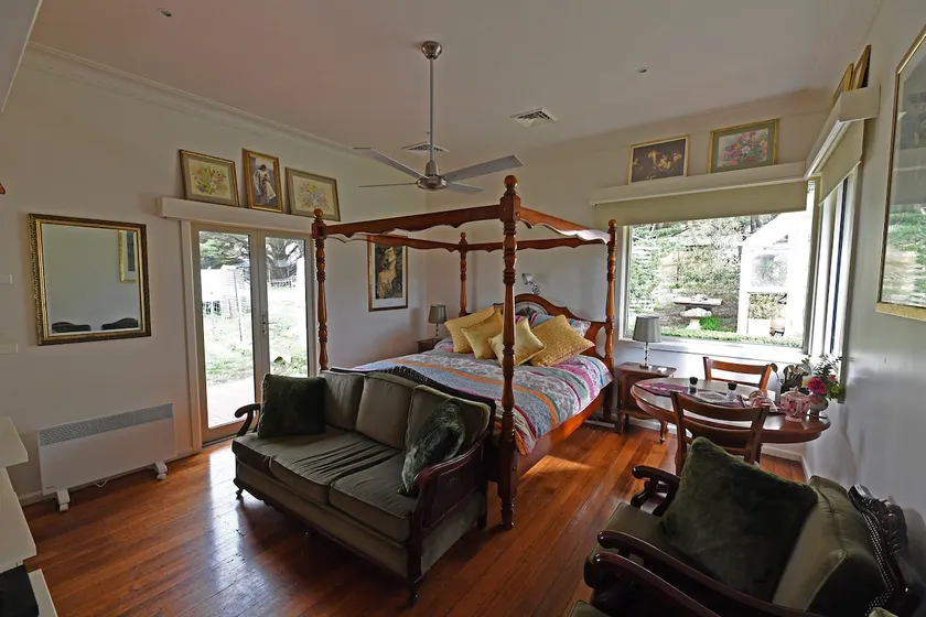 Galahad's Animal Sanctuary & B&B / Tour / Farmstay - Image 1