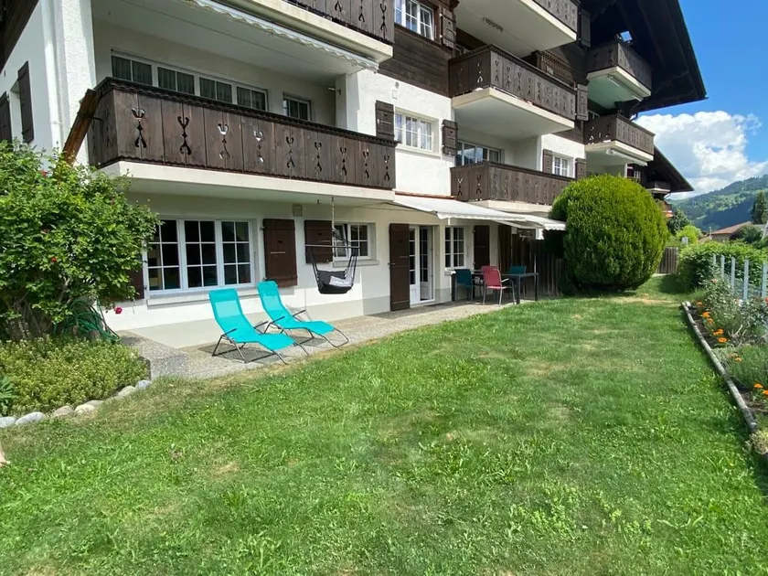 Comfortable apartment with terrace - Image 1