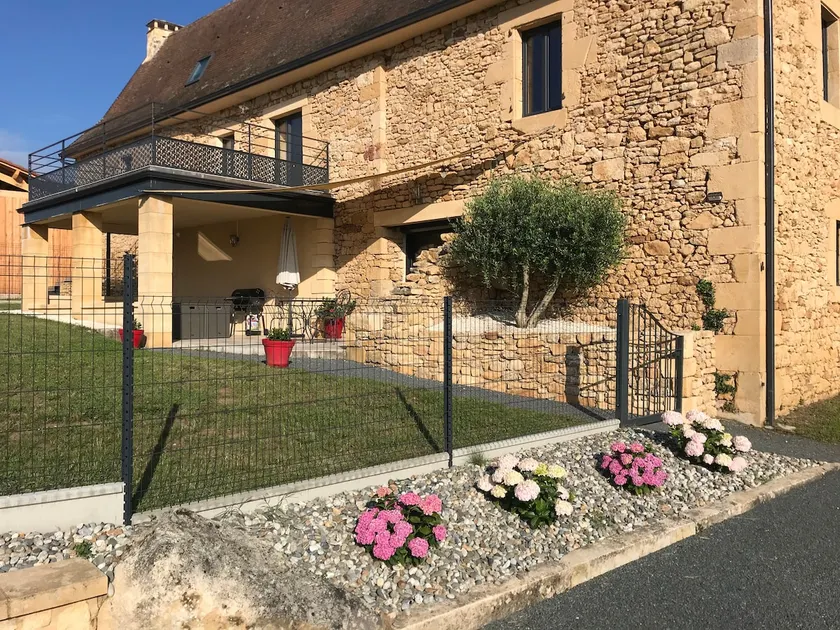Olive tree cottage 10 minutes from Sarlat-la-Canéda - Image 1