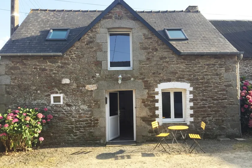 Large Charming House for 10- Between Dinan and the beaches of Dinard - Image 1