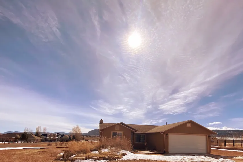 Two Bit Ranch House - Image 1
