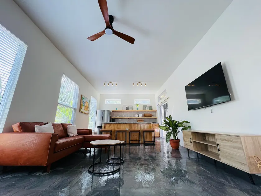 2BR Guest House Steps FRM Beach w/Pool Access - Image 1