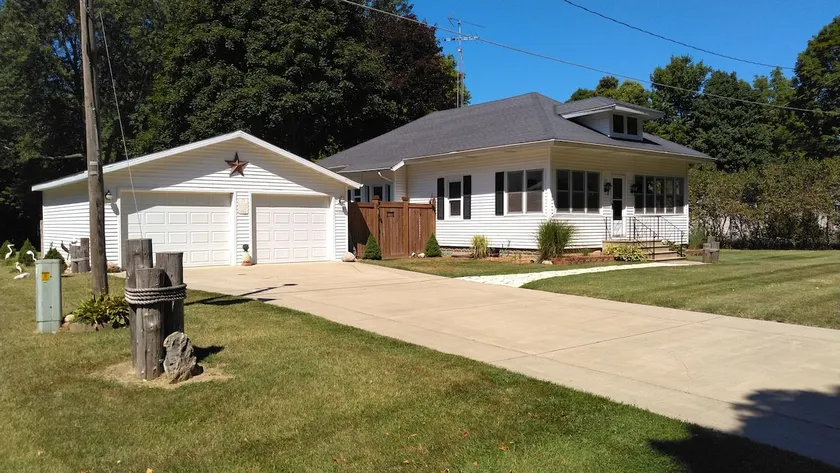Cottage near Hagar Beach Pet friendly with Hot tub - Image 1