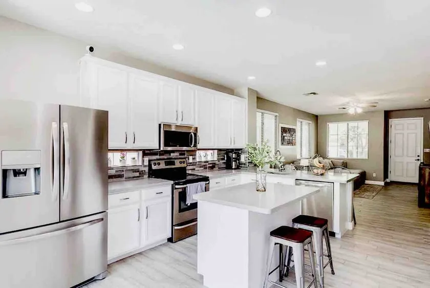 “Dew Drop Inn” | Modern Remodel+Amenities+Loft! - Image 1
